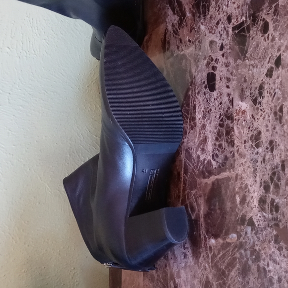 Alberto Fermani Women's Black Ankle Heel Booties Size 41 w/3" Heel - Picture 7 of 7